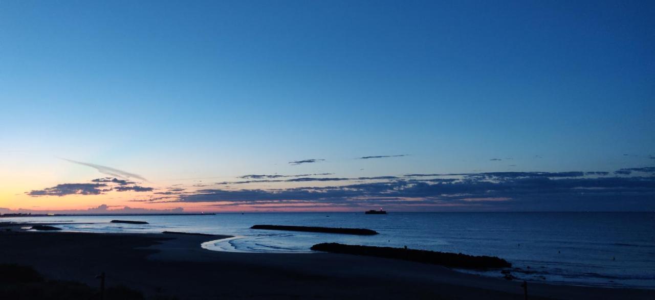 Savanna Beach Агде Екстериор снимка
